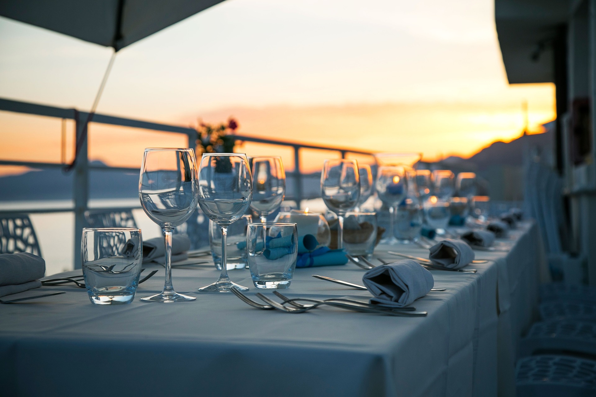 Boats Dine In Style